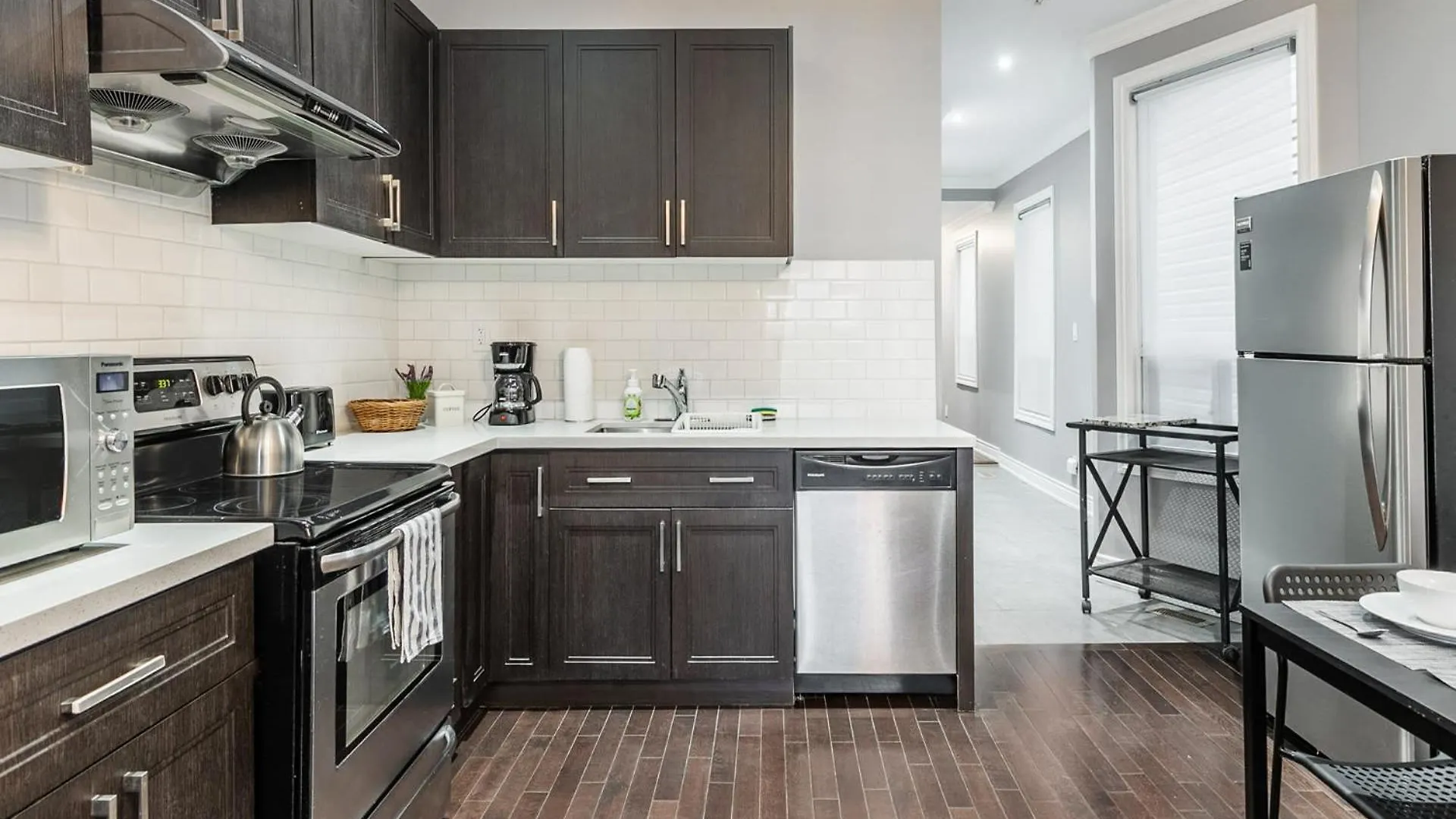 Pet-Friendly Apartment On Ossington Ave Toronto