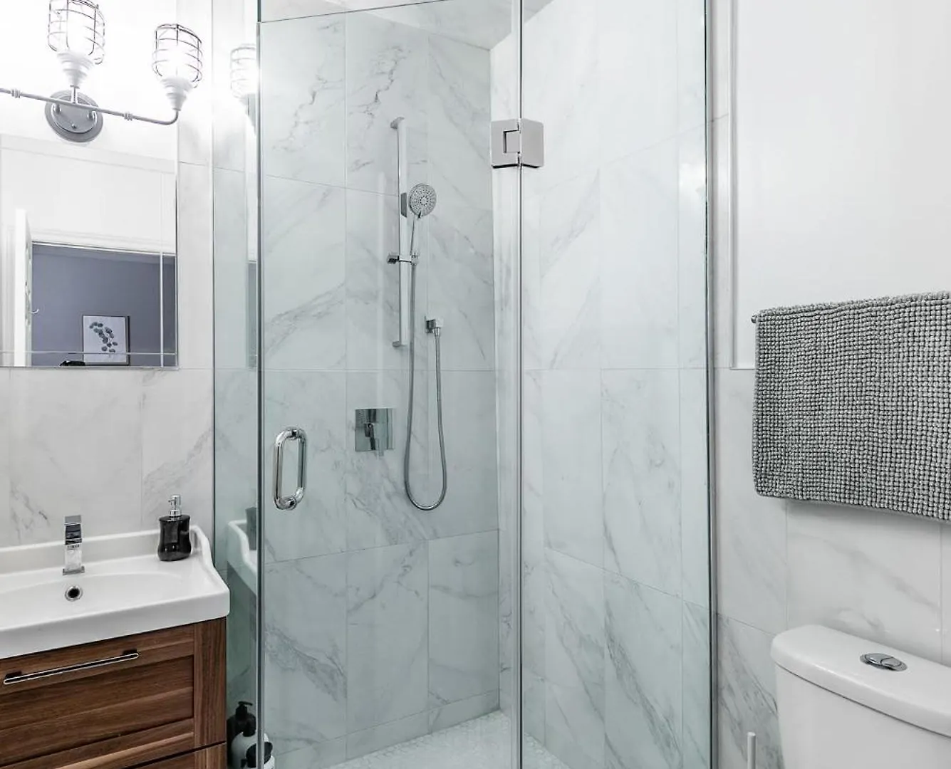 Pet-Friendly Apartment On Ossington Ave Toronto Canada
