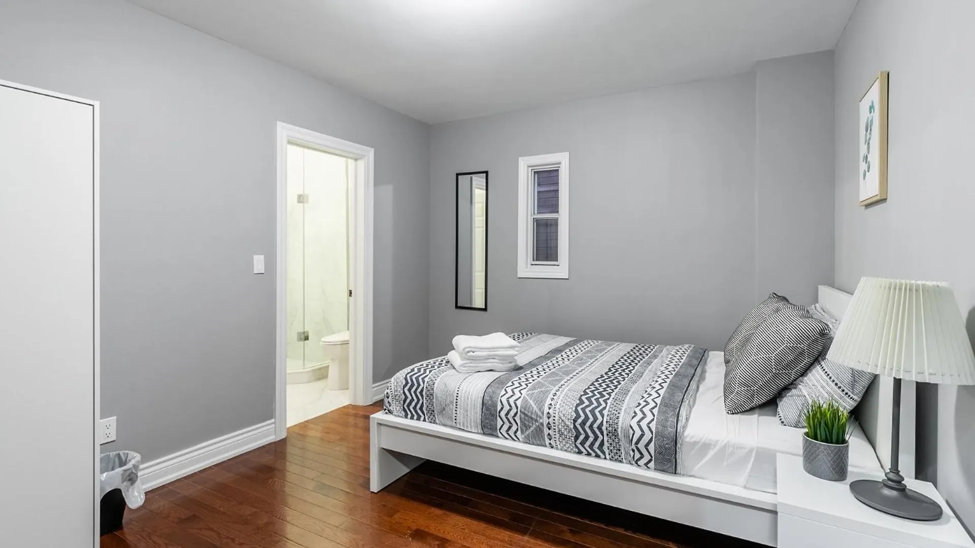 Pet-Friendly Apartment On Ossington Ave Toronto Canada